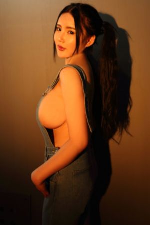 欧美女人绝经年龄_1080高清视频播放