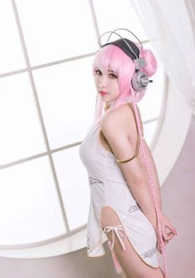 国产三级在线视频_十万网红美女美酱